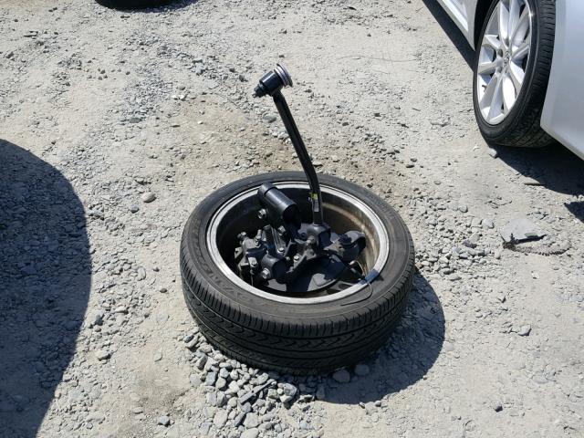 4T1BK1EBXDU067475 - 2013 TOYOTA AVALON BAS SILVER photo 9