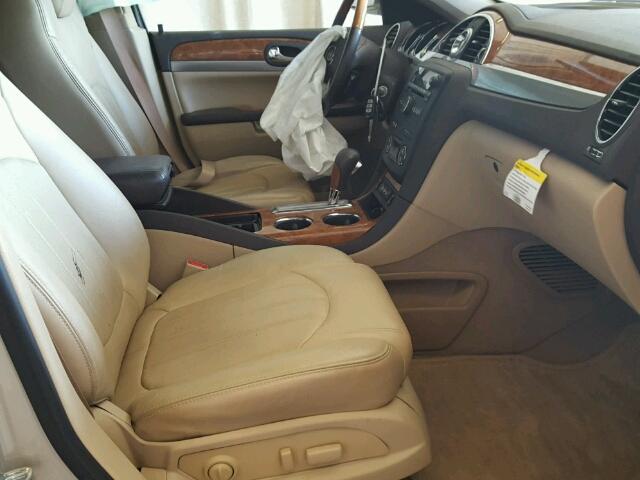 5GAKVBED0BJ349997 - 2011 BUICK ENCLAVE TAN photo 5