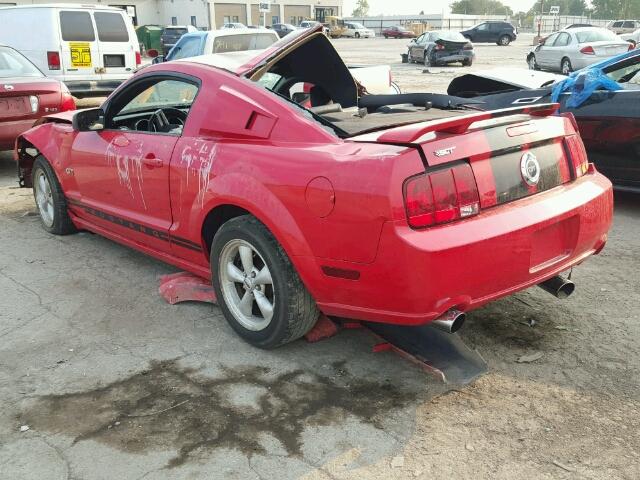 1ZVFT82H375270272 - 2007 FORD MUSTANG RED photo 3