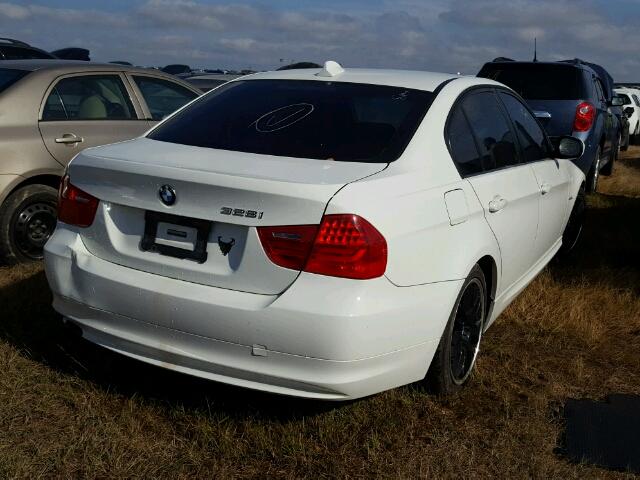 WBAPH7G58ANM47937 - 2010 BMW 328 WHITE photo 4