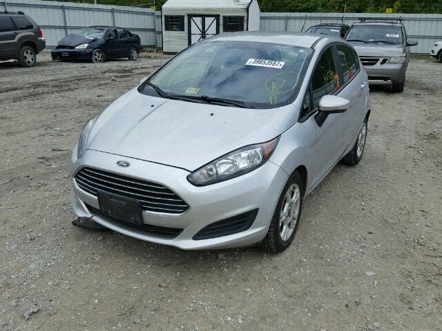 3FADP4EJ5FM132849 - 2015 FORD FIESTA SE SILVER photo 2