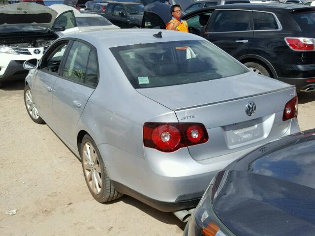 3VWRJ7AJXAM047259 - 2010 VOLKSWAGEN JETTA SILVER photo 3