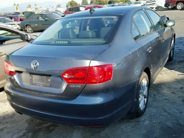3VWDP7AJ4CM303780 - 2012 VOLKSWAGEN JETTA SE GRAY photo 4