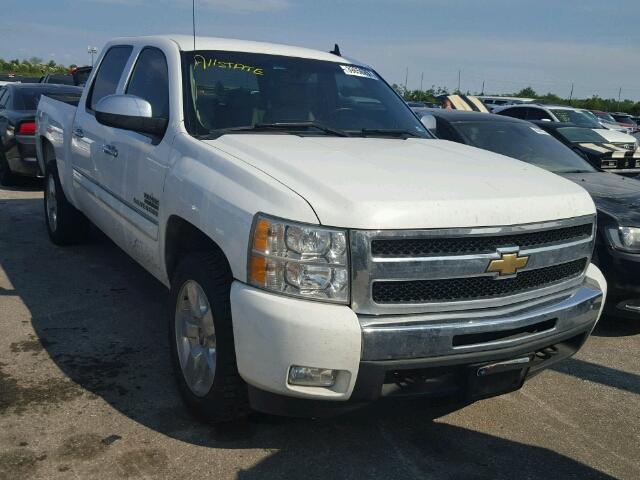 3GCPKSE31BG345799 - 2011 CHEVROLET SILVERADO WHITE photo 1