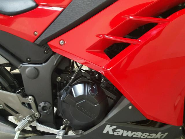 JKAEX8A17GDA26733 - 2016 KAWASAKI EX300 A RED photo 12