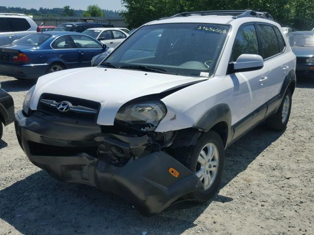 KM8JN72D57U631680 - 2007 HYUNDAI TUCSON SE WHITE photo 2