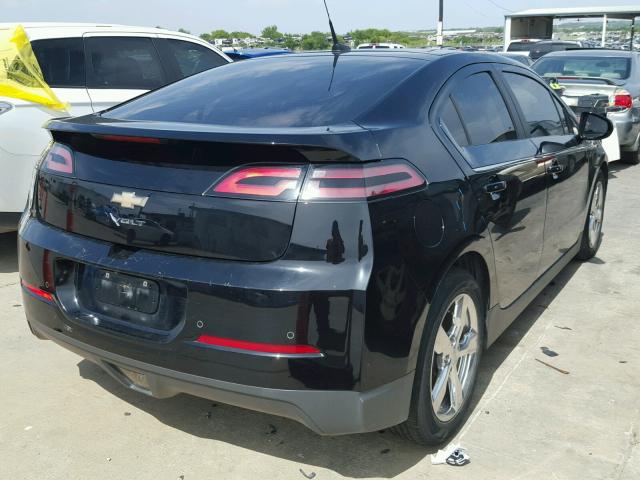 1G1RD6E43EU142989 - 2014 CHEVROLET VOLT BLACK photo 4