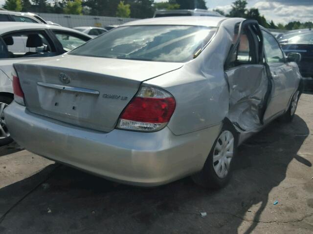 4T1BE32K25U086112 - 2005 TOYOTA CAMRY SILVER photo 4