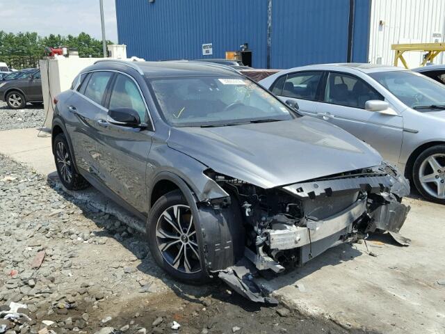 SJKCH5CR8HA032887 - 2017 INFINITI QX30 BASE GRAY photo 1