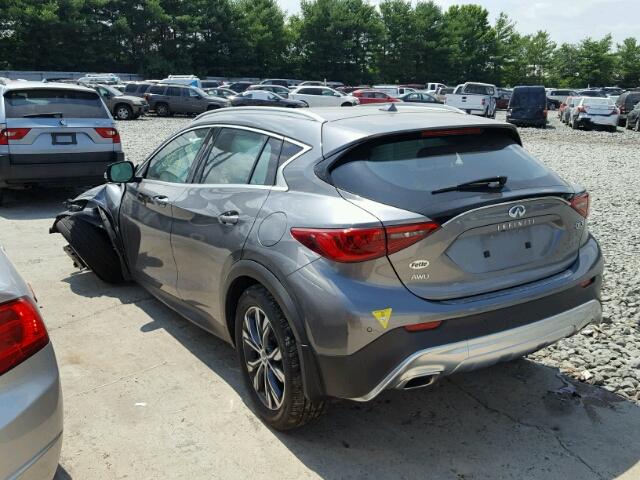 SJKCH5CR8HA032887 - 2017 INFINITI QX30 BASE GRAY photo 3
