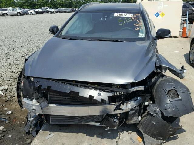 SJKCH5CR8HA032887 - 2017 INFINITI QX30 BASE GRAY photo 9