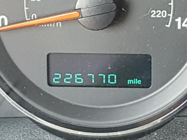 1J8HG48K76C273335 - 2006 JEEP COMMANDER SILVER photo 8