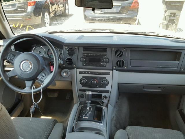 1J8HG48K76C273335 - 2006 JEEP COMMANDER SILVER photo 9