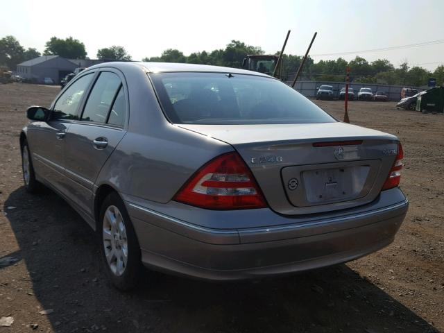 WDBRF81J65F578344 - 2005 MERCEDES-BENZ C 240 4MAT SILVER photo 3