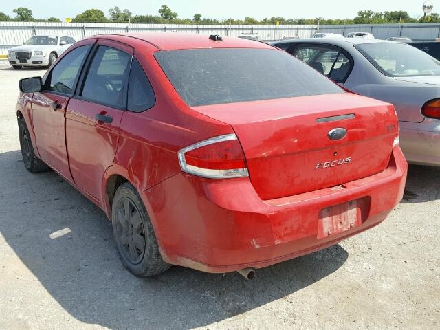 1FAHP34N98W123347 - 2008 FORD FOCUS S/SE RED photo 3