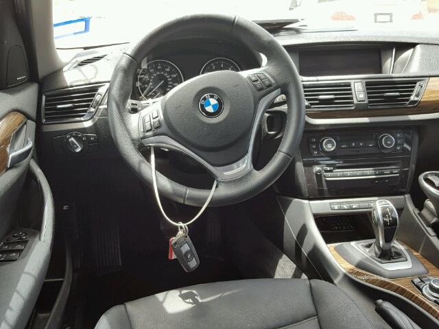 WBAVM1C52DVW42331 - 2013 BMW X1 SDRIVE2 Szary zdjęcie 9