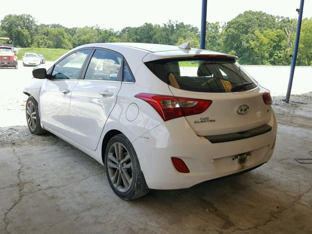 KMHD35LH3GU271821 - 2016 HYUNDAI ELANTRA GT WHITE photo 3