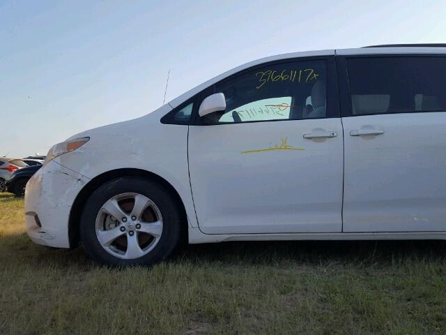 5TDKK3DC2BS069605 - 2011 TOYOTA SIENNA LE WHITE photo 9