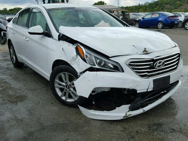 5NPE24AF2FH026556 - 2015 HYUNDAI SONATA SE WHITE photo 1