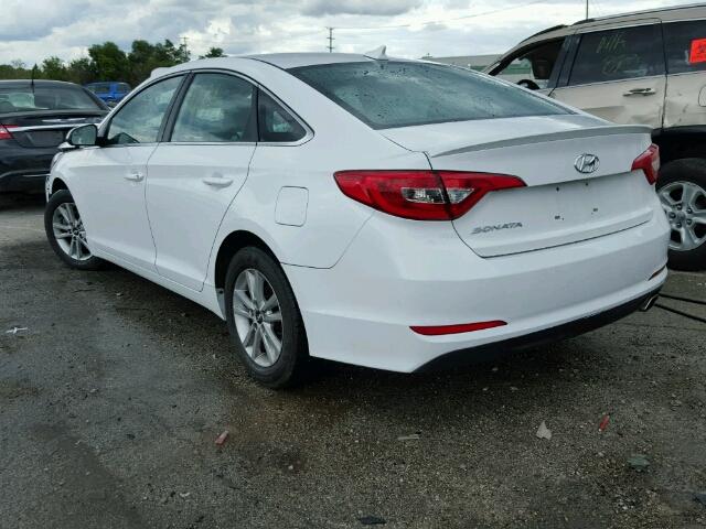 5NPE24AF2FH026556 - 2015 HYUNDAI SONATA SE WHITE photo 3