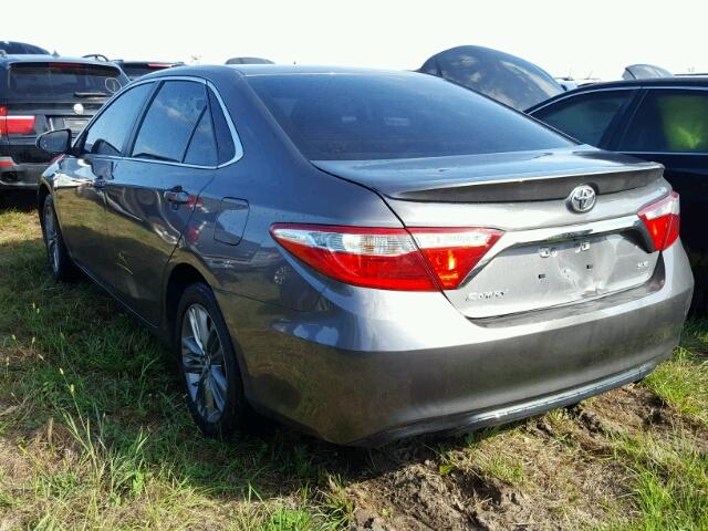 4T1BF1FK9GU232794 - 2016 TOYOTA CAMRY LE ნაცრისფერი ფოტო 3