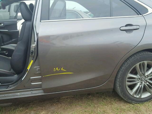 4T1BF1FK9GU232794 - 2016 TOYOTA CAMRY LE ნაცრისფერი ფოტო 9