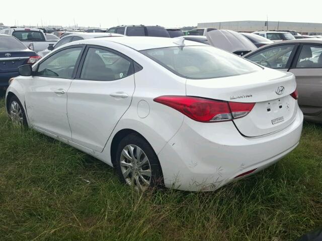 5NPDH4AE4CH068482 - 2012 HYUNDAI ELANTRA GL WHITE photo 3