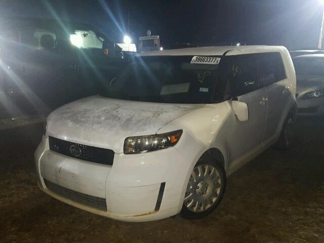 JTLKE50E681051208 - 2008 SCION XB WHITE photo 2