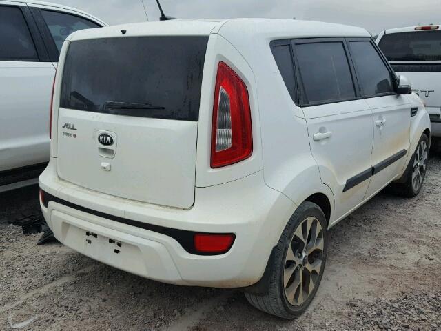 KNDJT2A64D7590923 - 2013 KIA SOUL WHITE photo 4