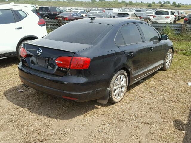 3VWDX7AJ7CM311288 - 2012 VOLKSWAGEN JETTA BLACK photo 4