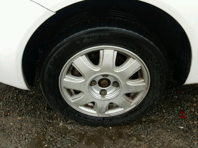 KL1TJ52604B258500 - 2004 CHEVROLET AVEO LS WHITE photo 9