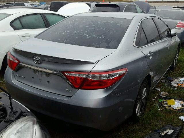 4T1BF1FK5FU023504 - 2015 TOYOTA CAMRY SILVER photo 4