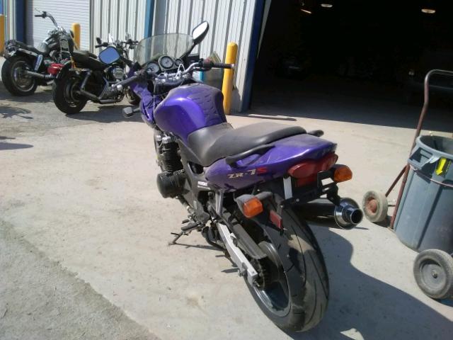 JKAZRDH182A004001 - 2002 KAWASAKI ZR750 G PURPLE photo 3