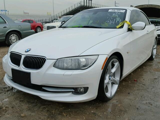 WBADX7C56BE242131 - 2011 BMW 335 WHITE photo 2