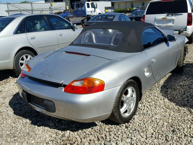 WP0CA29822U622951 - 2002 PORSCHE BOXSTER SILVER photo 4