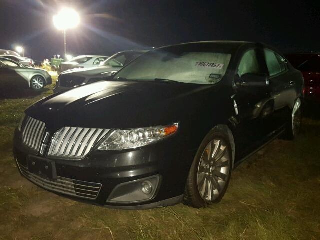 1LNHL9DR3AG600992 - 2010 LINCOLN MKS BLACK photo 2