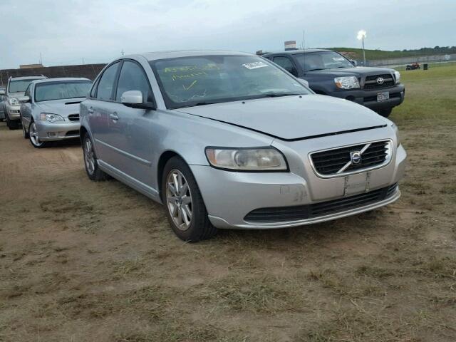 YV1MS382392455097 - 2009 VOLVO S40 SILVER photo 1