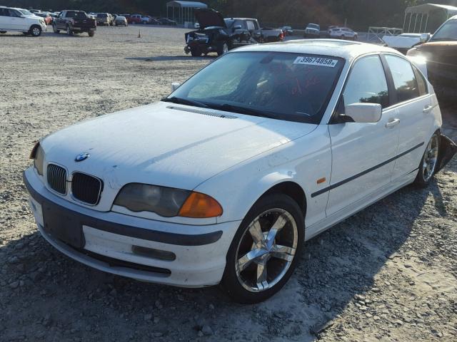 WBAAM5333XFR04344 - 1999 BMW 328I AUTOM WHITE photo 2