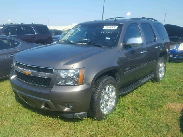 1GNSCBE0XCR100375 - 2012 CHEVROLET TAHOE GRAY photo 2