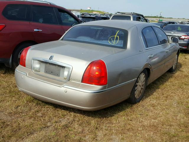 1LNHM82WX3Y658661 - 2003 LINCOLN TOWN CAR TAN photo 4