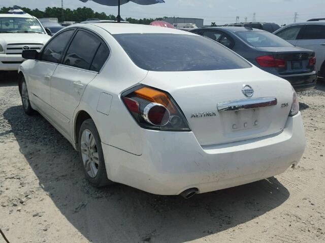 1N4AL2AP2BN469945 - 2011 NISSAN ALTIMA BAS WHITE photo 3