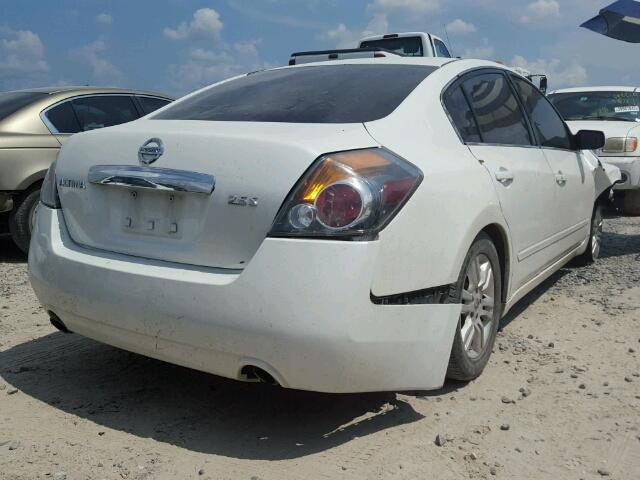 1N4AL2AP2BN469945 - 2011 NISSAN ALTIMA BAS WHITE photo 4