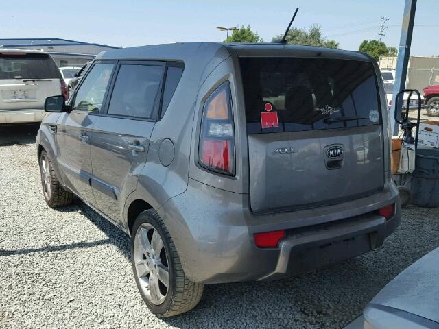 KNDJT2A21B7343398 - 2011 KIA SOUL + GRAY photo 3