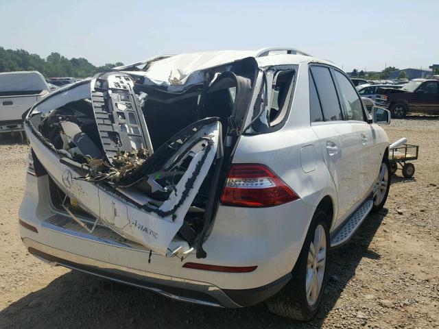 4JGDA5HB5CA036682 - 2012 MERCEDES-BENZ ML 350 4MA WHITE photo 4