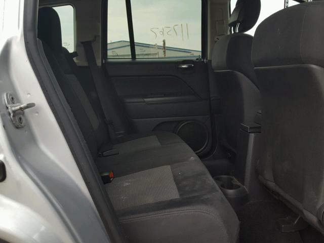 1C4NJCBA2CD500619 - 2012 JEEP COMPASS SP SILVER photo 6