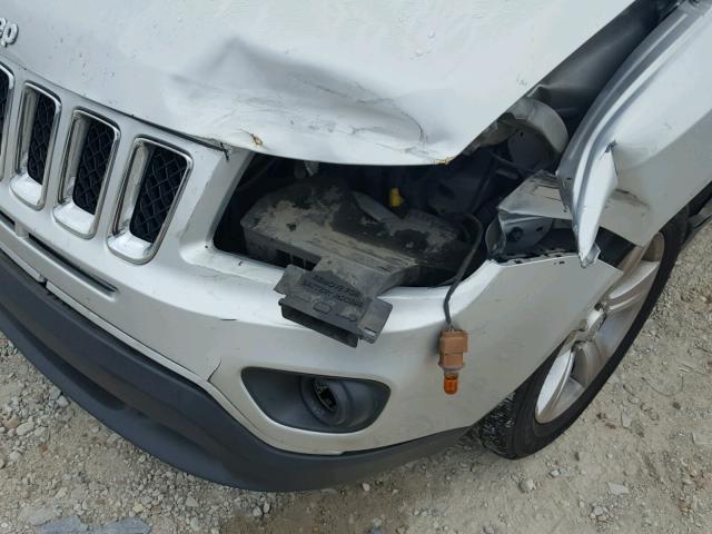 1C4NJCBA2CD500619 - 2012 JEEP COMPASS SP SILVER photo 9