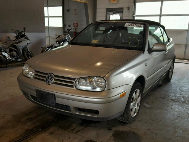 3VWDC21V01M810724 - 2001 VOLKSWAGEN CABRIO GLX 白色 照片 2
