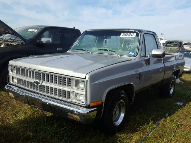 1GCDC14H8CF364327 - 1982 CHEVROLET C10 SILVER photo 2