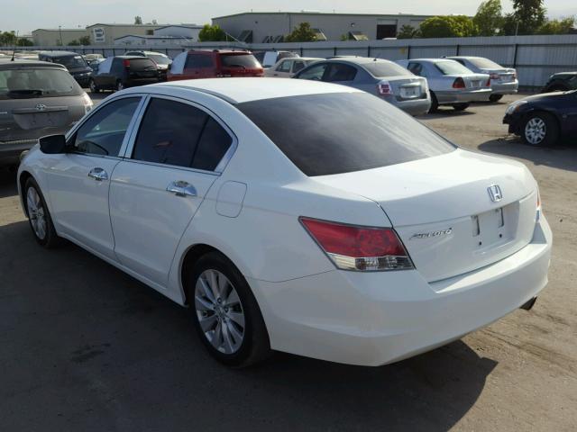 1HGCP2F45AA195606 - 2010 HONDA ACCORD LXP WHITE photo 3