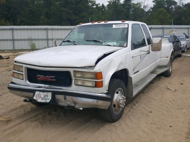 1GTHC39J8VE526071 - 1997 GMC SIERRA C35 WHITE photo 2